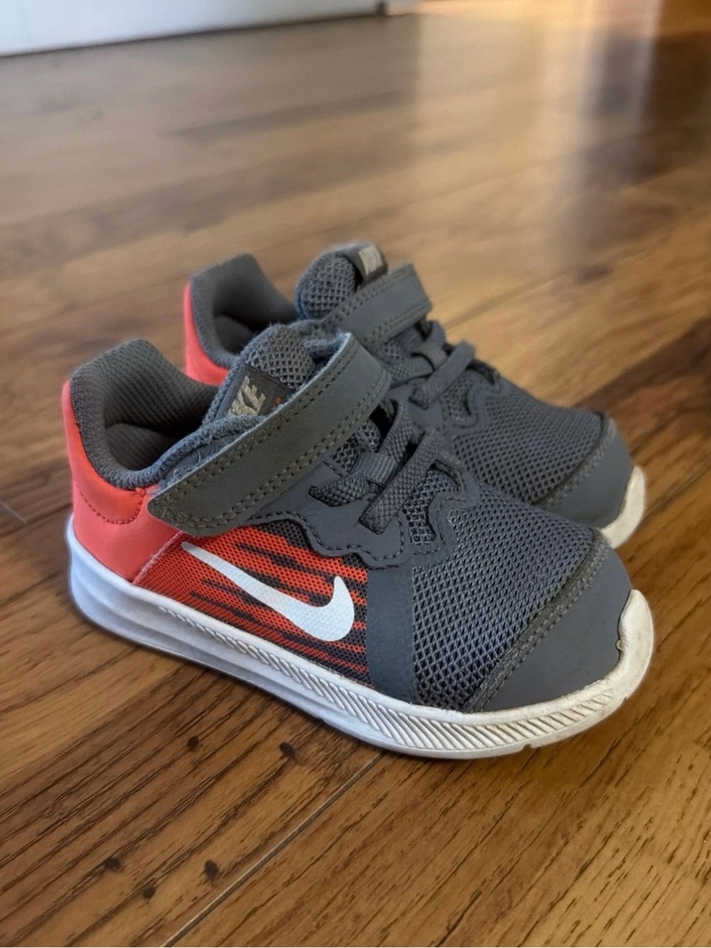 Nike Downshifter 8 Boys Sneakers 7C
